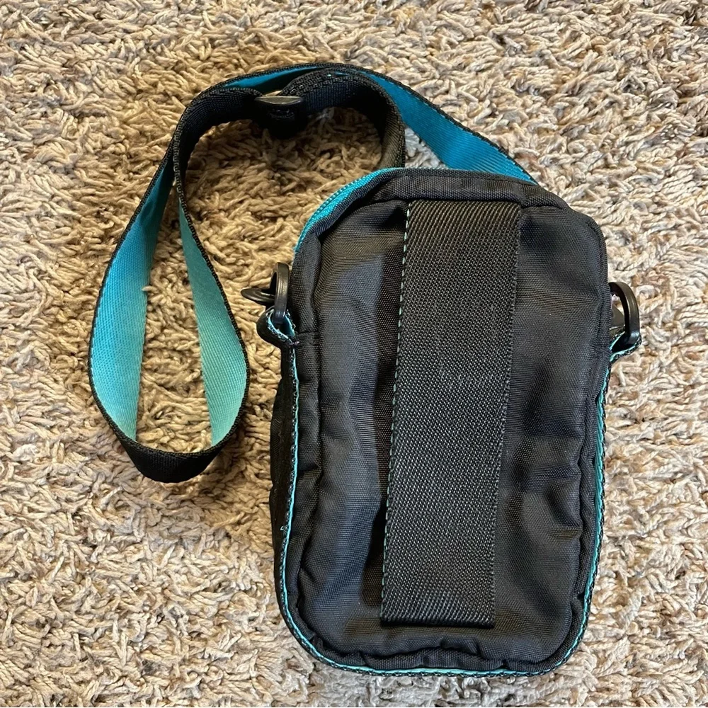 Vintage Samsonite World Sport #25 Camera Bag With Adjustable Strap‎